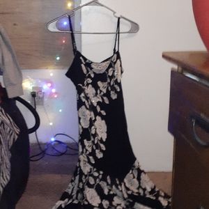 Black and white flower dress (worn once)